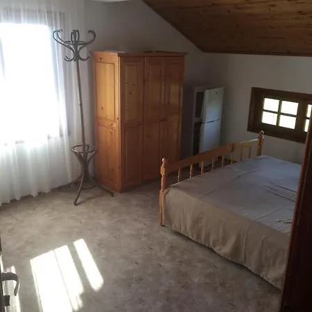 Ferienhaus Къща За Гости Мансардата Warna