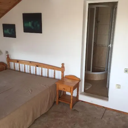 Къща За Гости Мансардата Ferienhaus Warna